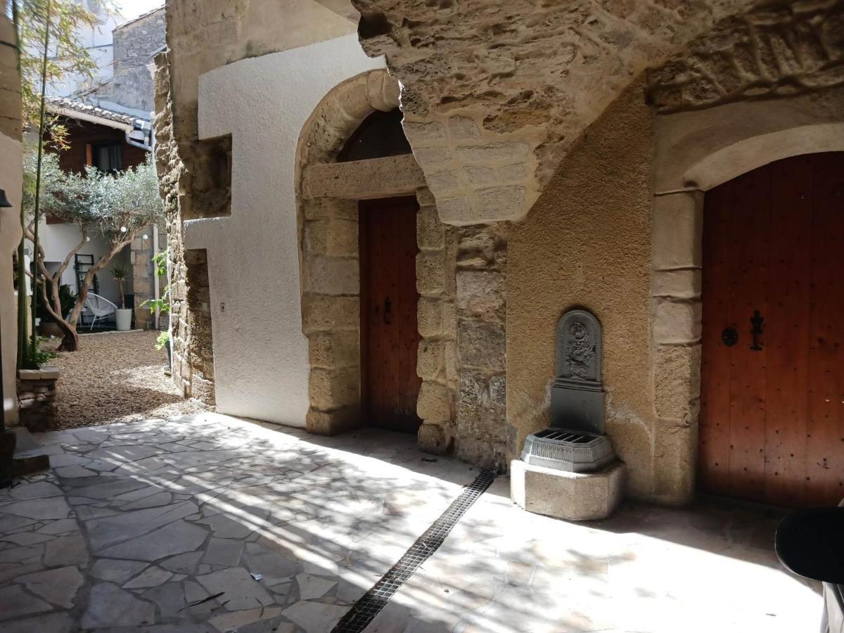Bed and Breakfast La Cachette Aigues-Vives  Exterior foto