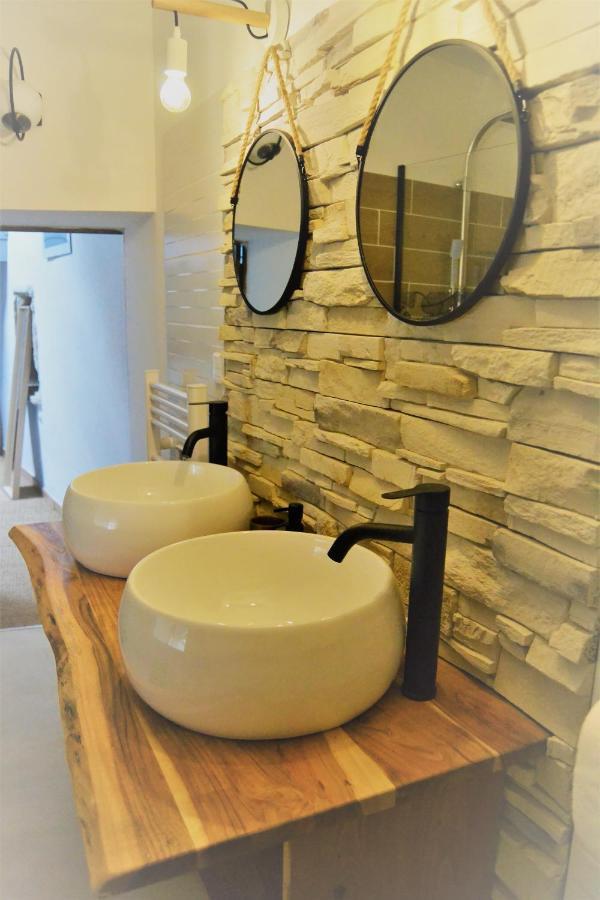 Bed and Breakfast La Cachette Aigues-Vives  Exterior foto