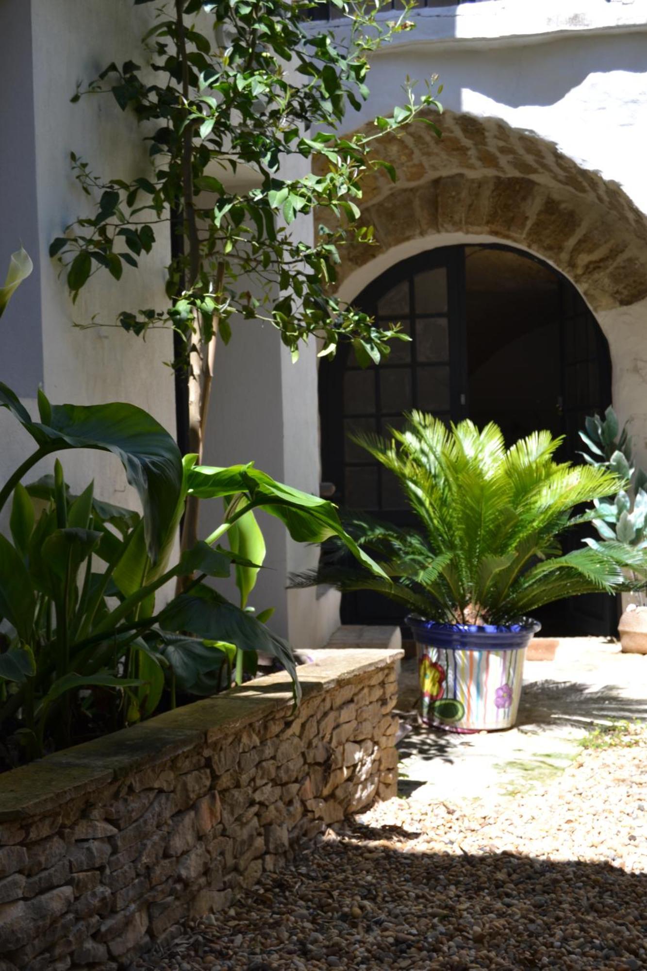 Bed and Breakfast La Cachette Aigues-Vives  Exterior foto